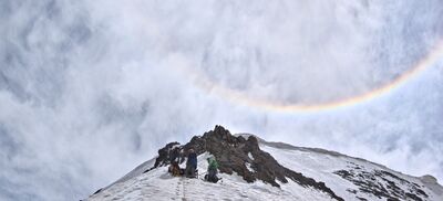 Техническая работа на ребре. Увидели гало.