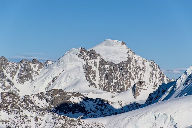 Файл:Iiktu-2025 Uzlovaya & Brat.jpg