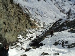 Дальше - по кулуару