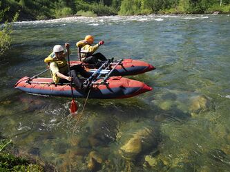 Против течения грести - нелёгкое дело!