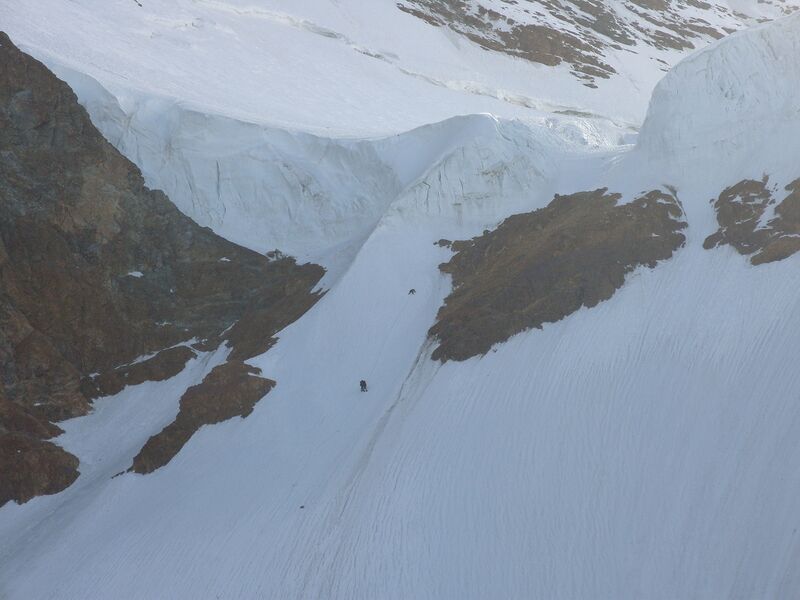 Файл:Scherbakov V Pamir2014 present211.jpg