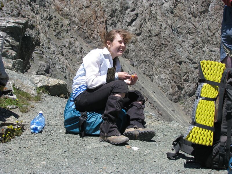 Файл:Доедаем последний неучтённый мандарин.JPG