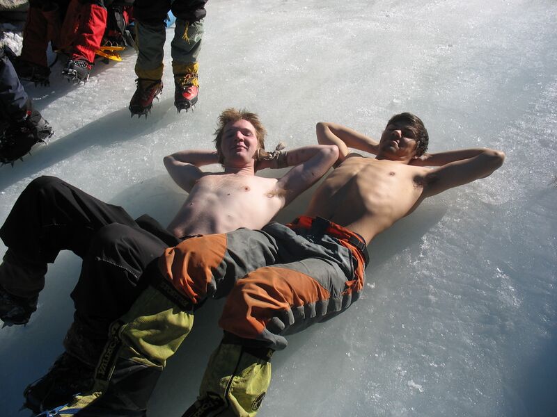 Файл:Kyrgiz11 2ka Sil Sunburn.JPG