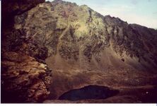 оз. Пограничник: Google Earth - 45 12 08 / 80 34 38 / 3115 м